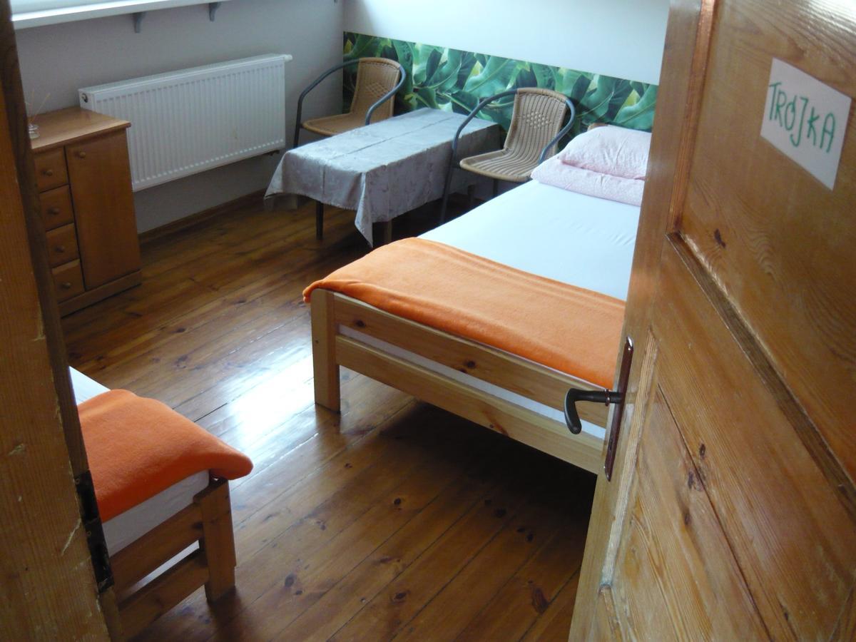 Easy Rider Hostel Вроцлав Экстерьер фото
